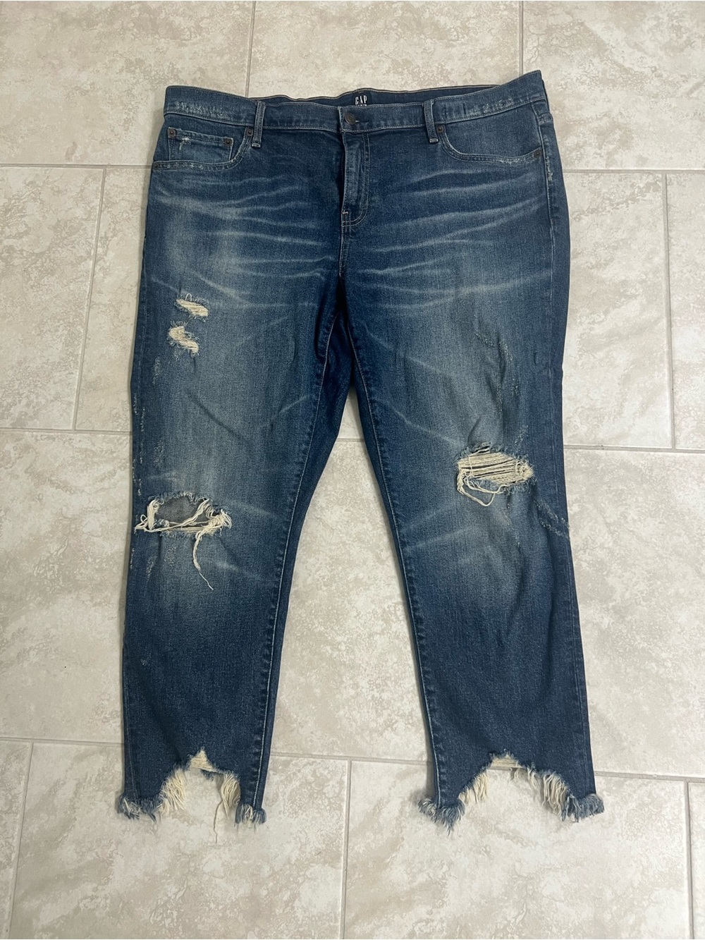 GAP Women's Dark Blue Distressed Capri’s